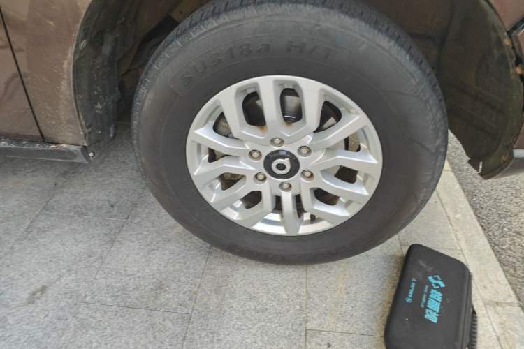 Used Great Wall Poer 2020 2.0T Commercial Version Automatic Diesel Two-Wheel Drive Navigation-Type Standard Box GW4D20M Right Front Wheel Hub