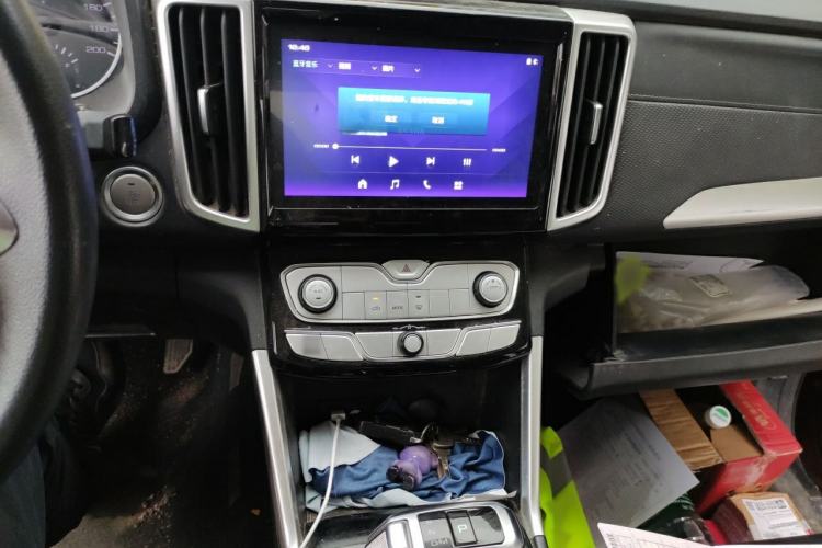 Used Great Wall Poer 2020 2.0T Commercial Version Automatic Diesel Two-Wheel Drive Elite Trim with Long Bed – GW4D20M Audio And AC Panel