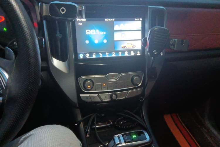 Used Great Wall Poer 2020 2.0T Off-Road Version Automatic Gasoline Four-Wheel Drive High-End Edition GW4C20B Audio And AC Panel