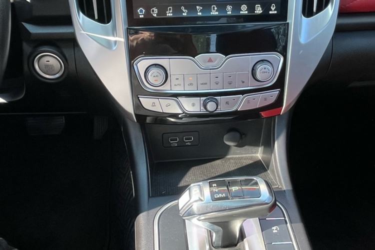 Used Great Wall Poer 2020 2.0T Off-Road Version Automatic Gasoline Four-Wheel Drive High-End Edition GW4C20B Audio And AC Panel