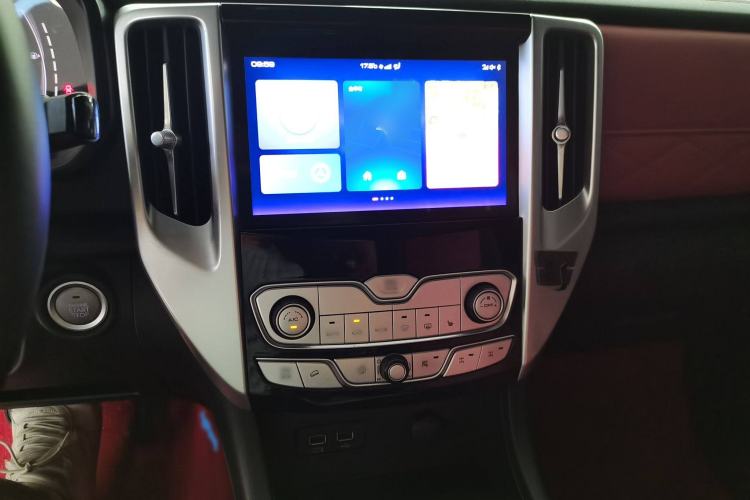 Used Great Wall Poer 2020 2.0T Off-Road Edition Automatic Gasoline 4x4 Limited Edition GW4C20B Audio And AC Panel