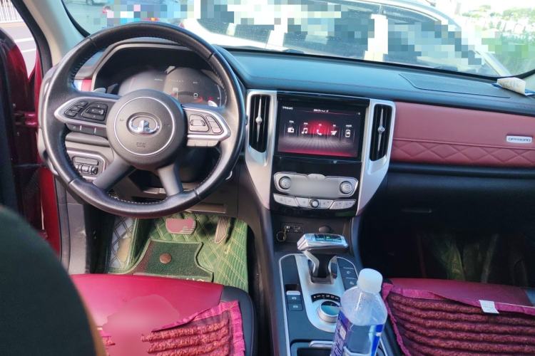 Used Great Wall Poer 2020 2.0T Off-Road Version Automatic Gasoline Four-Wheel Drive High-End Edition GW4C20B Center Console