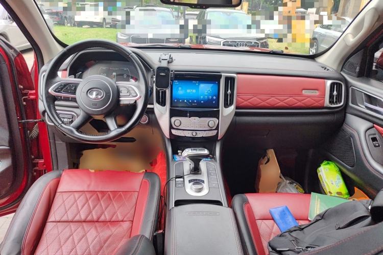 Used Great Wall Poer 2020 2.0T Off-Road Version Automatic Gasoline Four-Wheel Drive High-End Edition GW4C20B Center Console