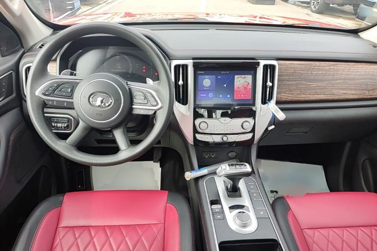 Used Great Wall Poer 2020 2.0T Off-Road Version Automatic Diesel 4x4 Advanced Edition GW4D20M Center Console