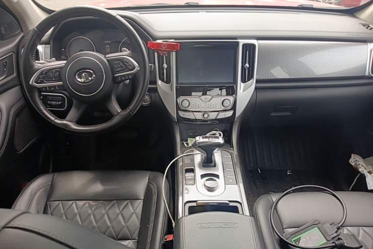 Used Great Wall Poer 2020 2.0T Automatic Diesel 2WD Comfort Edition GW4D20M Center Console