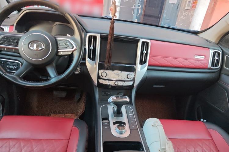 Used Great Wall Poer 2020 2.0T Off-Road Edition Automatic Diesel 4x4 High-End Version GW4D20M Center Console