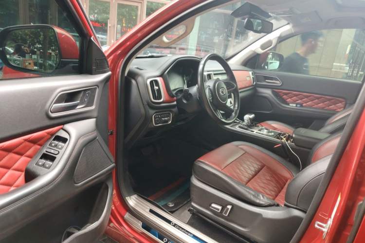 Used Great Wall Poer 2020 2.0T Off-Road Edition Automatic Diesel 4x4 High-End Version Towable Model GW4D20M Driver Seat