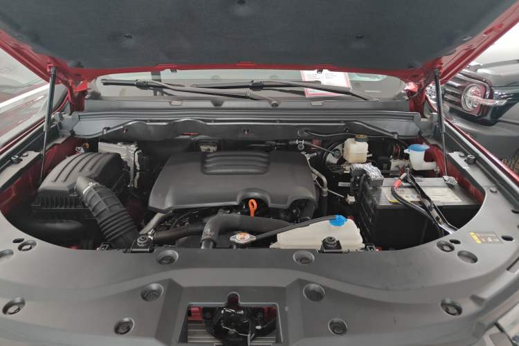 Used Great Wall Poer 2020 2.0T Off-Road Version Automatic Gasoline Four-Wheel Drive High-End Edition GW4C20B Engine Bay