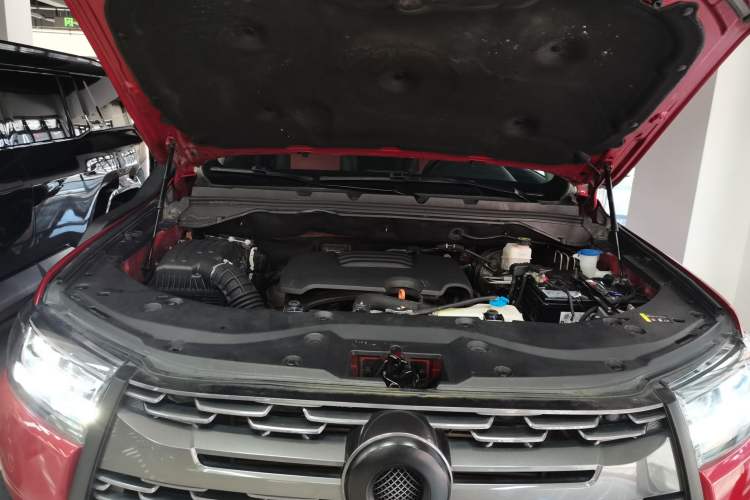 Used Great Wall Poer 2020 2.0T Off-Road Edition Automatic Gasoline 4x4 Limited Edition GW4C20B Engine Bay