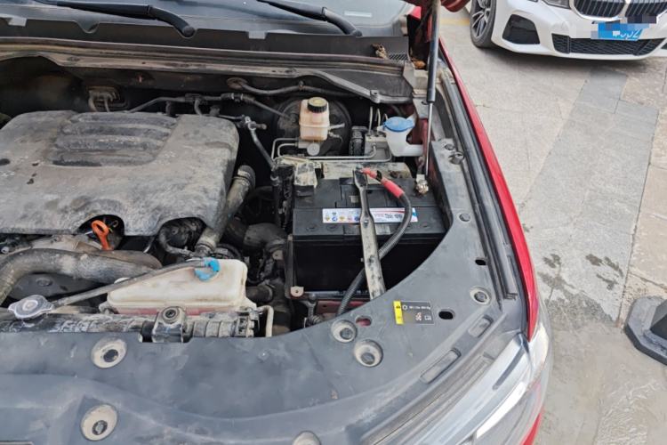 Used Great Wall Poer 2020 2.0T Off-Road Version Automatic Gasoline Four-Wheel Drive High-End Edition GW4C20B Engine Bay Left