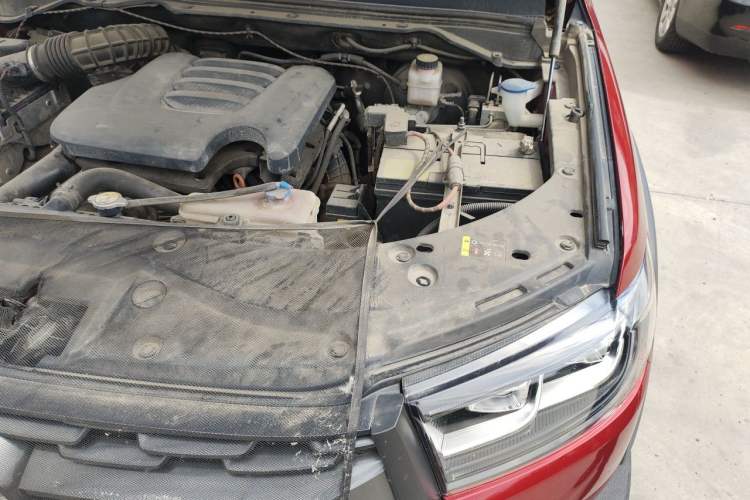 Used Great Wall Poer 2020 2.0T Off-Road Version Automatic Diesel 4x4 Advanced Edition GW4D20M Engine Bay Left