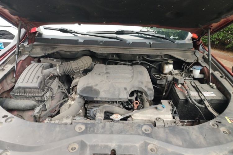 Used Great Wall Poer 2020 2.0T Off-Road Edition Automatic Diesel 4x4 High-End Version Towable Model GW4D20M Engine Bay