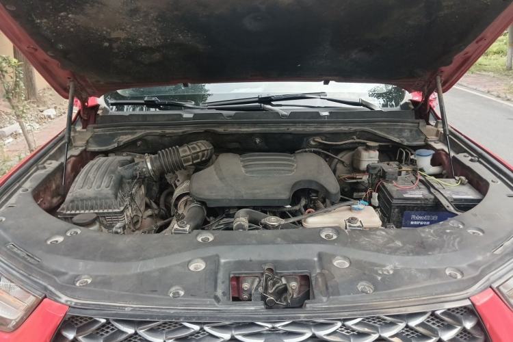 Used Great Wall Poer 2020 2.0T Off-Road Edition Manual Diesel 4x4 Custom Version GW4D20M Engine Bay