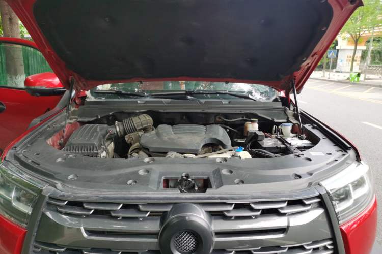 Used Great Wall Poer 2020 2.0T Off-Road Edition Automatic Diesel 4x4 High-End Version GW4D20M Engine Bay