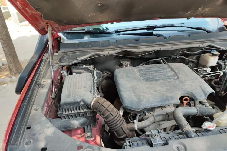Used Great Wall Poer 2020 2.0T Off-Road Edition Automatic Gasoline 4x4 Advanced Version GW4C20B Engine Bay Right