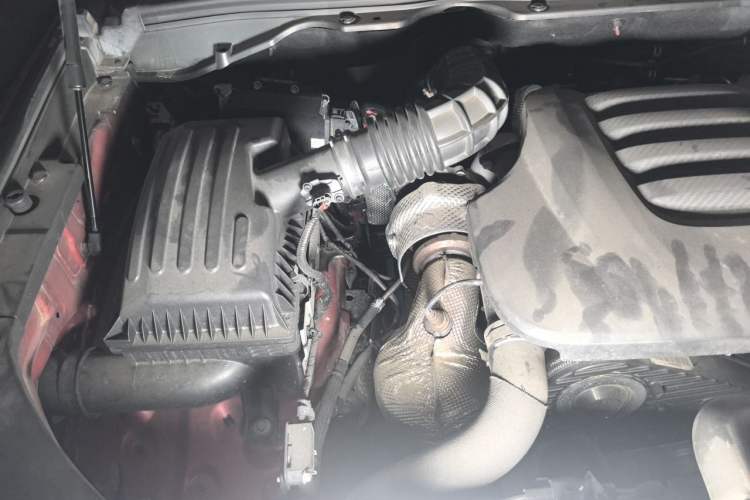 Used Great Wall Poer 2020 2.0T Off-Road Edition Automatic Diesel 4x4 High-End Version GW4D20M Engine Bay Right