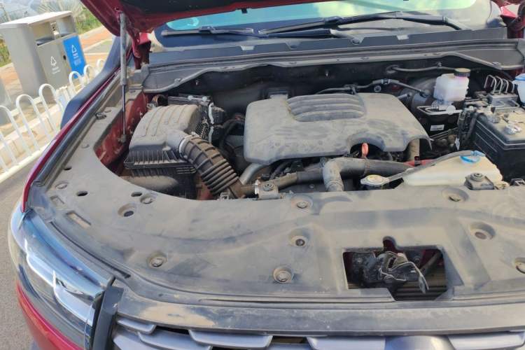 Used Great Wall Poer 2020 2.0T Off-Road Version Automatic Gasoline Four-Wheel Drive High-End Edition GW4C20B Engine Bay Right