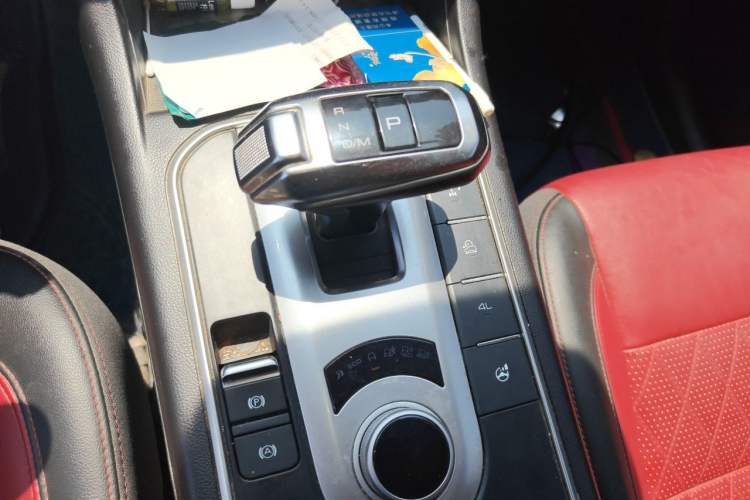 Used Great Wall Poer 2020 2.0T Off-Road Edition Automatic Diesel 4x4 High-End Version GW4D20M Gear Lever
