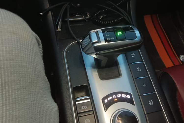 Used Great Wall Poer 2020 2.0T Off-Road Version Automatic Gasoline Four-Wheel Drive High-End Edition GW4C20B Gear Lever