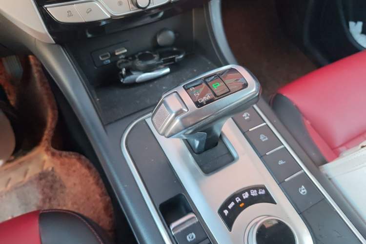 Used Great Wall Poer 2020 2.0T Off-Road Edition Automatic Diesel 4x4 High-End Version GW4D20M Gear Lever