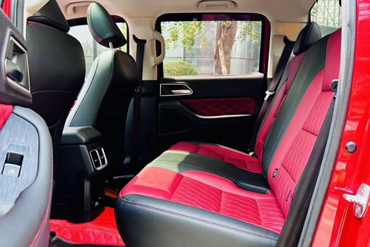 Used Great Wall Poer 2020 2.0T Off-Road Version Automatic Gasoline Four-Wheel Drive High-End Edition GW4C20B Interior 1