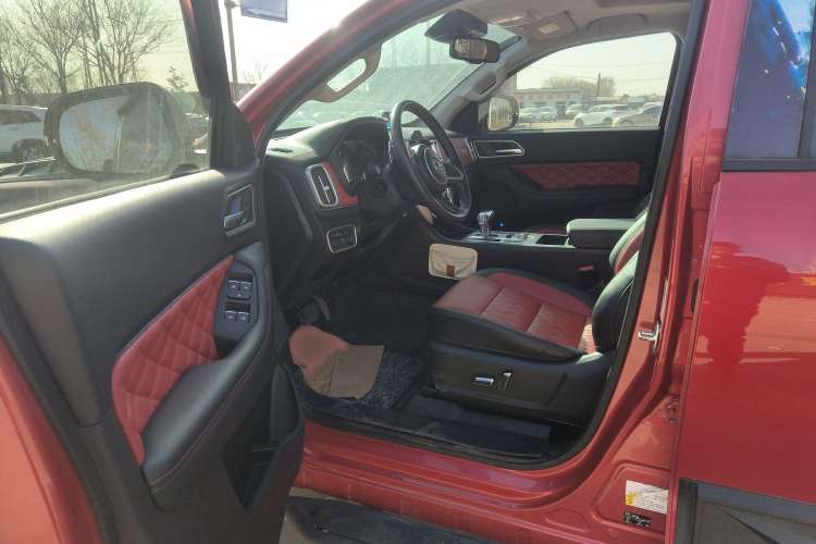 Used Great Wall Poer 2020 2.0T Off-Road Edition Automatic Gasoline 4x4 High-End Version Towable Model GW4C20B Interior 2