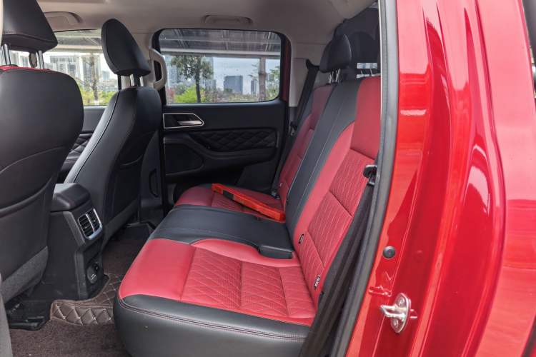 Used Great Wall Poer 2020 2.0T Off-Road Version Automatic Gasoline Four-Wheel Drive High-End Edition GW4C20B Interior 3