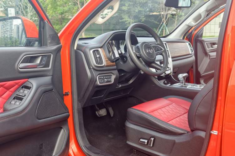 Used Great Wall Poer 2020 2.0T Off-Road Version Automatic Diesel 4x4 Advanced Edition GW4D20M Interior 4