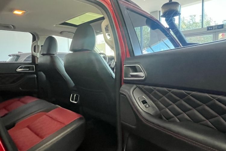 Used Great Wall Poer 2020 2.0T Off-Road Version Automatic Gasoline Four-Wheel Drive High-End Edition GW4C20B Interior 8
