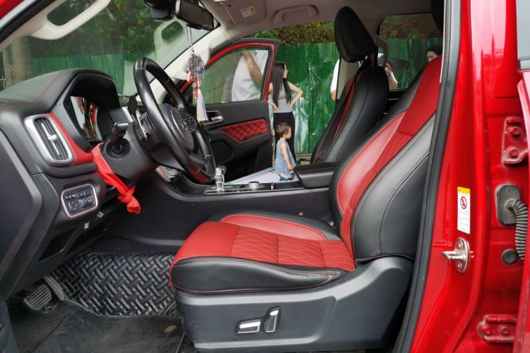 Used Great Wall Poer 2020 2.0T Off-Road Edition Automatic Diesel 4x4 High-End Version GW4D20M Left Front Seat