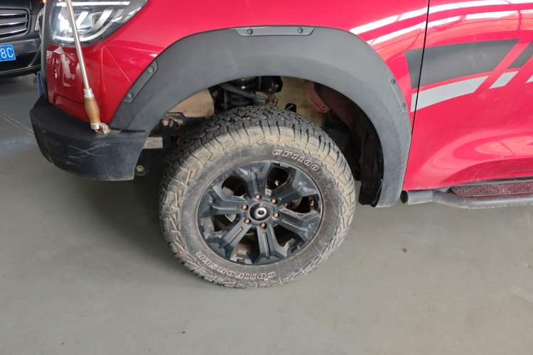 Used Great Wall Poer 2020 2.0T Off-Road Version Automatic Gasoline Four-Wheel Drive High-End Edition GW4C20B Left Front Wheel Hub