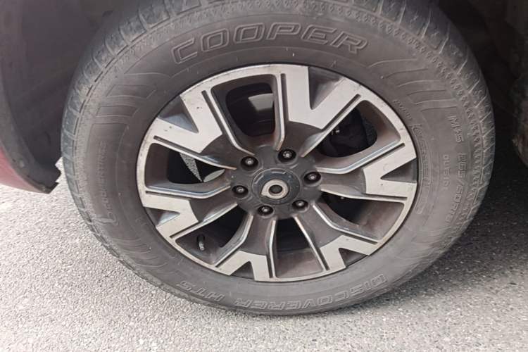 Used Great Wall Poer 2020 2.0T Automatic Diesel 2WD Comfort Edition GW4D20M Left Front Wheel Hub