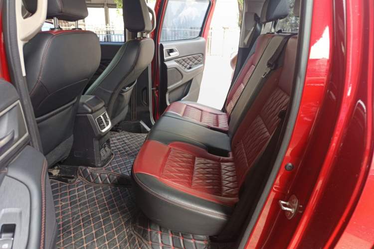 Used Great Wall Poer 2020 2.0T Off-Road Version Automatic Gasoline Four-Wheel Drive High-End Edition GW4C20B Left Rear Seat