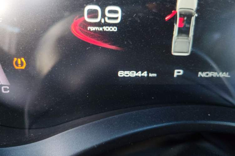 Used Great Wall Poer 2020 2.0T Off-Road Version Automatic Gasoline Four-Wheel Drive High-End Edition GW4C20B Odometer Close Up