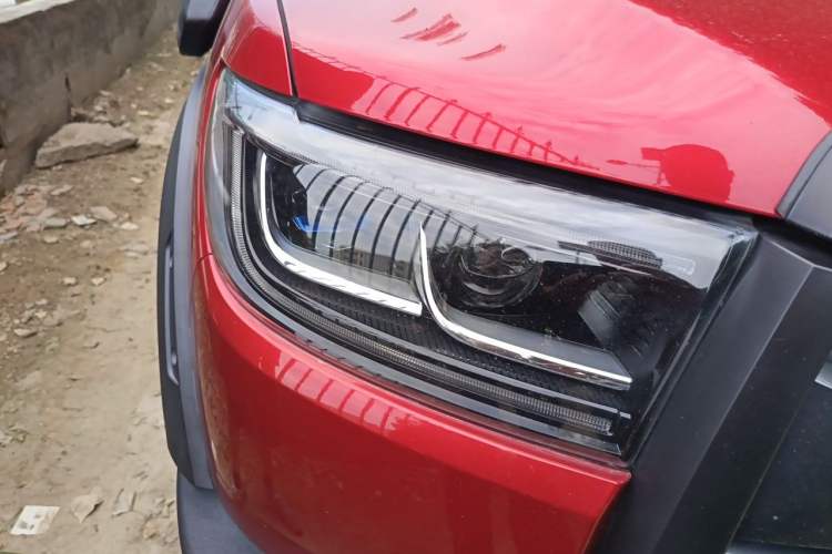Used Great Wall Poer 2020 2.0T Off-Road Edition Automatic Gasoline 4x4 Advanced Version GW4C20B Right Front Headlight