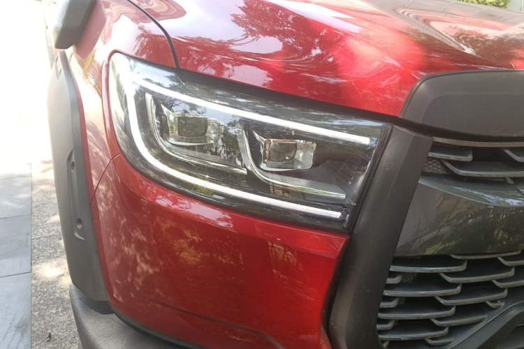 Used Great Wall Poer 2020 2.0T Off-Road Edition Automatic Gasoline 4x4 Limited Edition GW4C20B Right Front Headlight