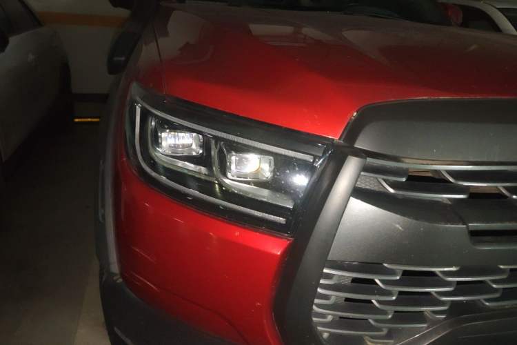 Used Great Wall Poer 2020 2.0T Off-Road Edition Automatic Diesel 4x4 High-End Version GW4D20M Right Front Headlight