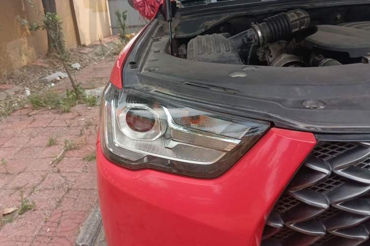 Used Great Wall Poer 2020 2.0T Off-Road Edition Manual Diesel 4x4 Custom Version GW4D20M Right Front Headlight