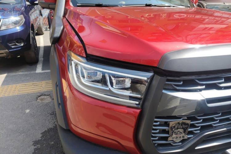 Used Great Wall Poer 2020 2.0T Off-Road Version Automatic Gasoline Four-Wheel Drive High-End Edition GW4C20B Right Front Headlight