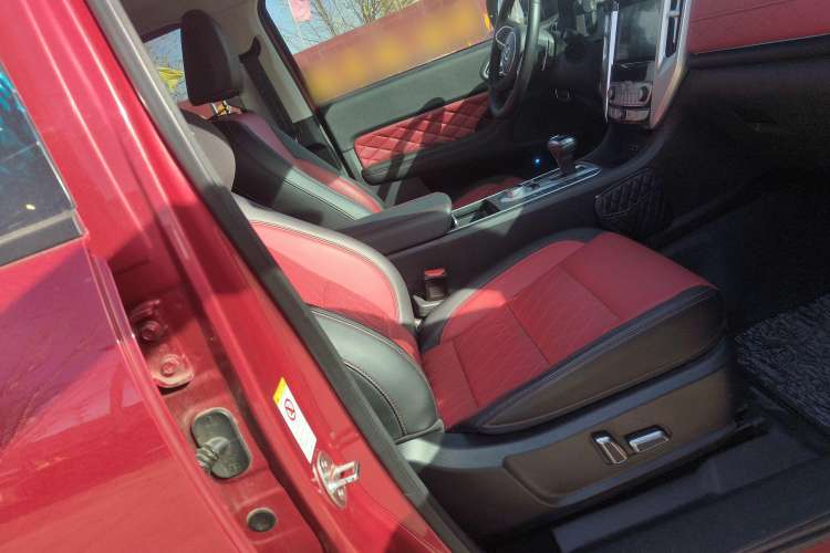 Used Great Wall Poer 2020 2.0T Off-Road Edition Automatic Gasoline 4x4 High-End Version Towable Model GW4C20B Right Front Seat