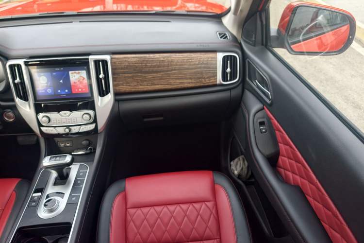 Used Great Wall Poer 2020 2.0T Off-Road Version Automatic Diesel 4x4 Advanced Edition GW4D20M Right Front Seat