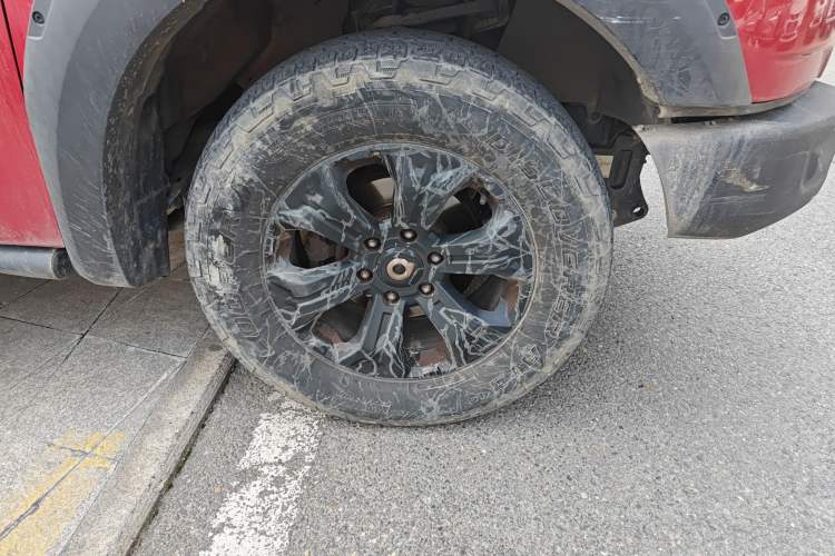 Used Great Wall Poer 2020 2.0T Off-Road Version Automatic Gasoline Four-Wheel Drive High-End Edition GW4C20B Right Front Wheel Hub