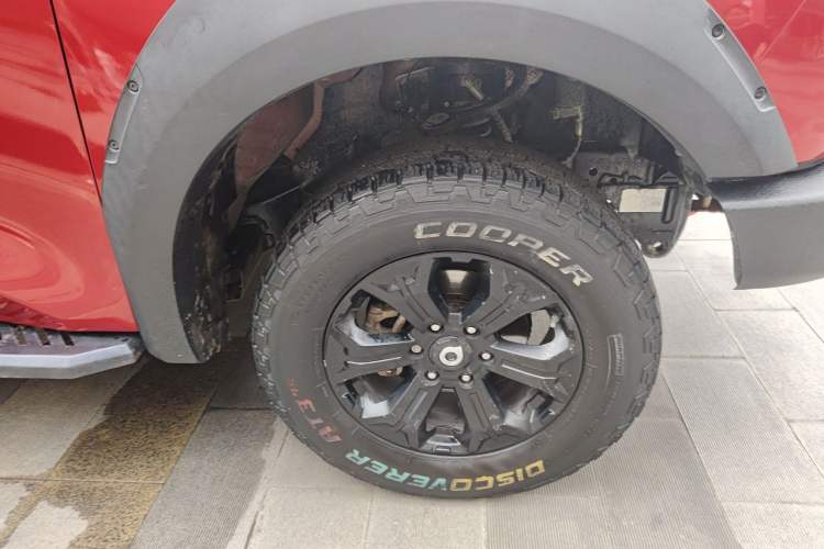 Used Great Wall Poer 2020 2.0T Off-Road Version Automatic Gasoline Four-Wheel Drive High-End Edition GW4C20B Right Front Wheel Hub