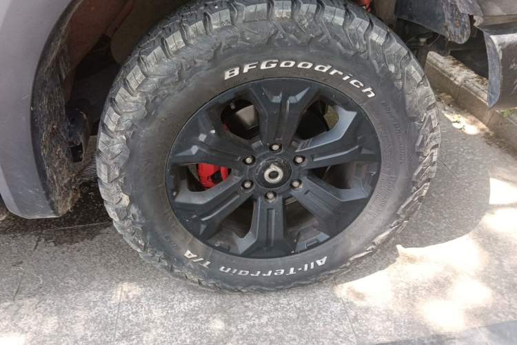 Used Great Wall Poer 2020 2.0T Off-Road Edition Automatic Gasoline 4x4 Limited Edition GW4C20B Right Front Wheel Hub