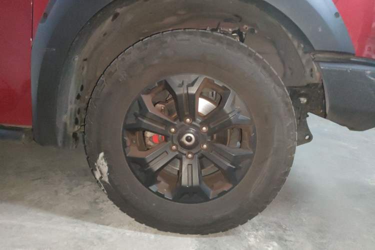 Used Great Wall Poer 2020 2.0T Off-Road Version Automatic Gasoline Four-Wheel Drive High-End Edition GW4C20B Right Front Wheel Hub