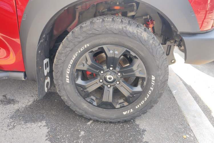 Used Great Wall Poer 2020 2.0T Off-Road Version Automatic Gasoline Four-Wheel Drive High-End Edition GW4C20B Right Front Wheel Hub
