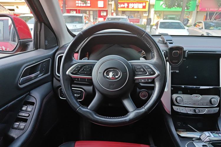 Used Great Wall Poer 2020 2.0T Off-Road Version Automatic Gasoline Four-Wheel Drive High-End Edition GW4C20B Steering Wheel