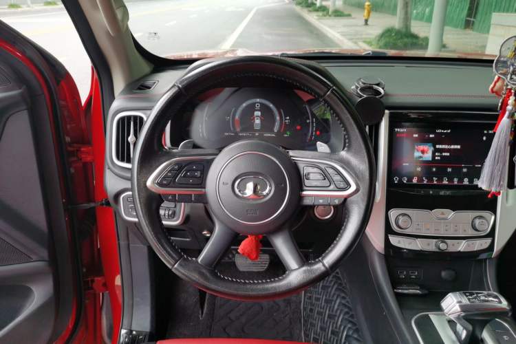 Used Great Wall Poer 2020 2.0T Off-Road Edition Automatic Diesel 4x4 High-End Version GW4D20M Steering Wheel