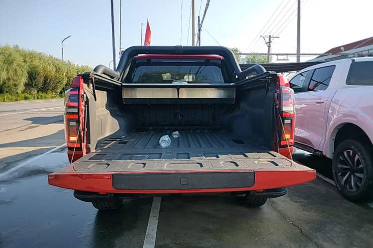 Used Great Wall Poer 2020 2.0T Off-Road Version Automatic Gasoline Four-Wheel Drive High-End Edition GW4C20B Trunk