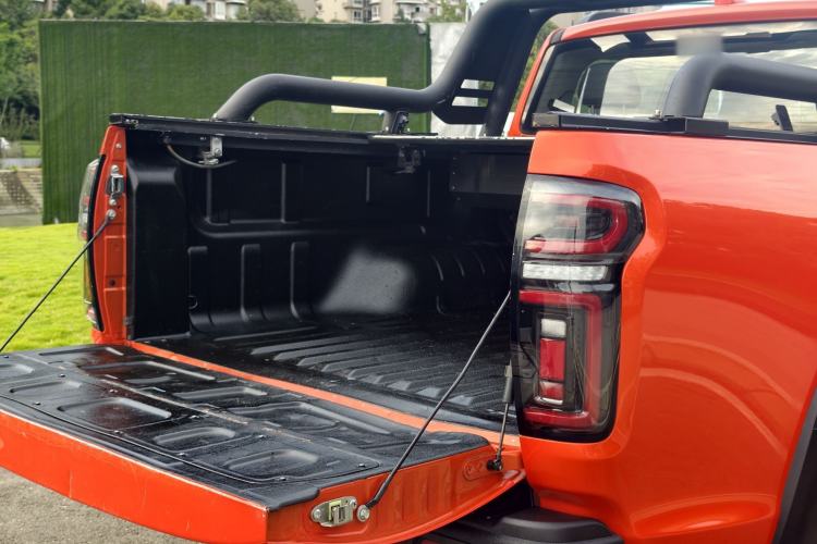 Used Great Wall Poer 2020 2.0T Off-Road Version Automatic Diesel 4x4 Advanced Edition GW4D20M Trunk